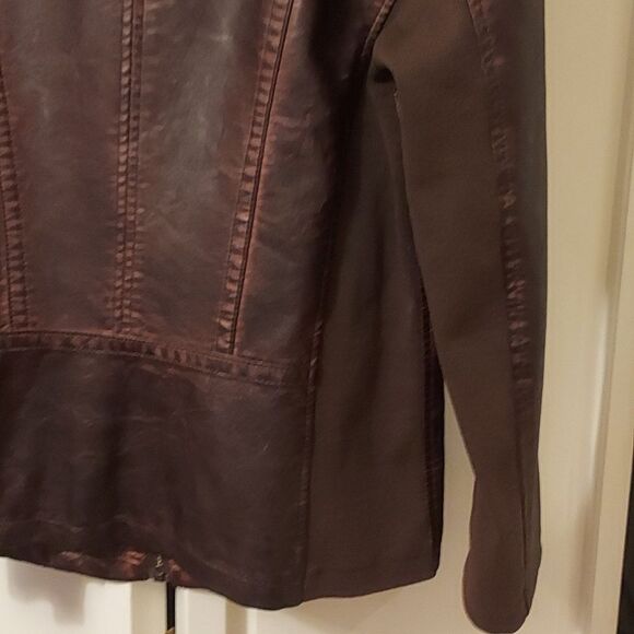Distressed Faux Leather Biker Jacket brown size M zippered front - Picture 9 of 10